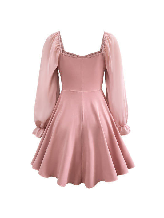 New Summer Women'S Fitted Dress with a Heart-Shaped Neckline And Ruffled Sleeves.