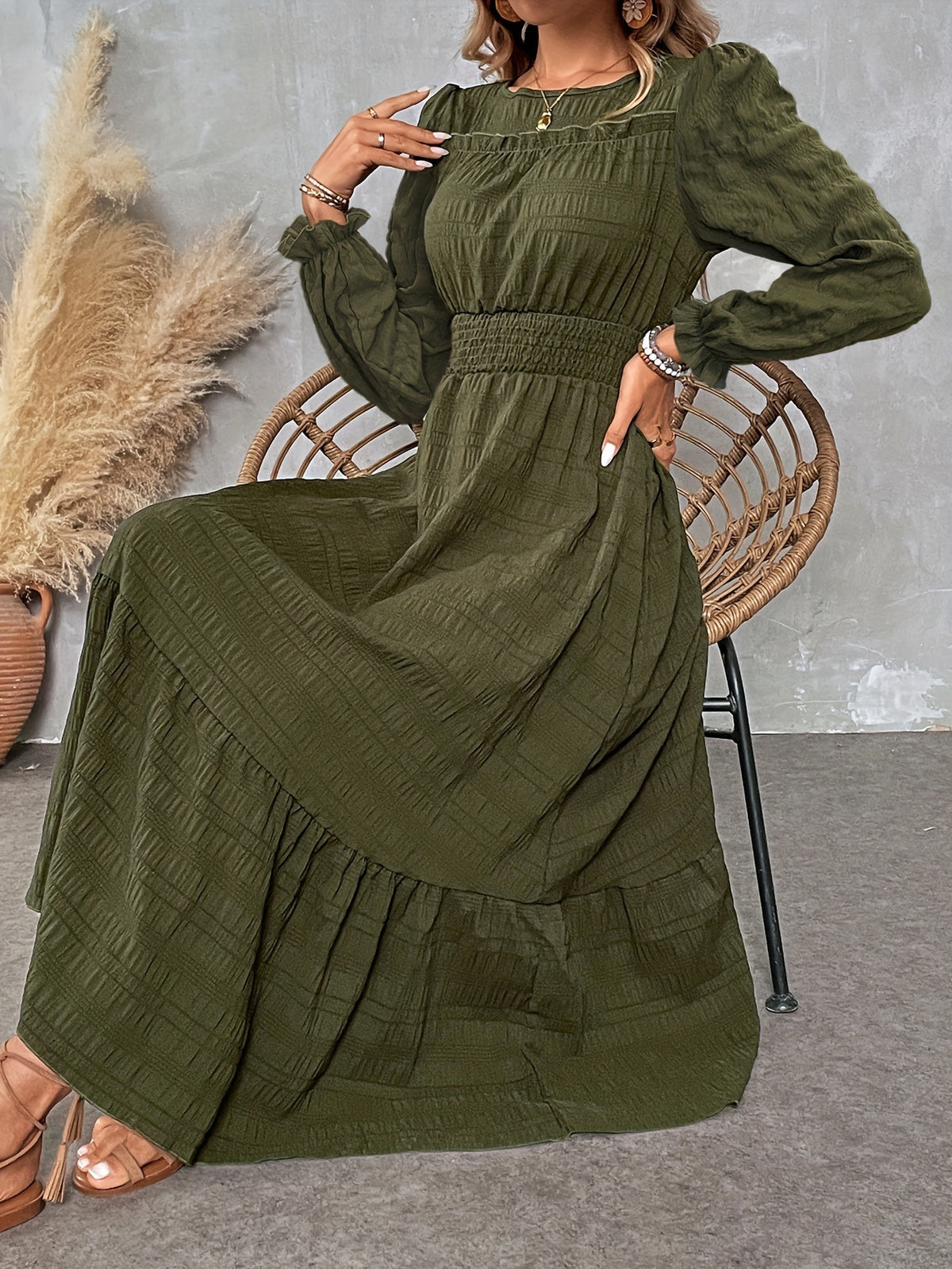 Women's Elegant Casual Long Sleeve Dress with Round Neck & Ruching Details - A-Line Silhouette, Machine Washable, All-Season Versatile Solid Color Dress for Women, Flowy Fabric Gown