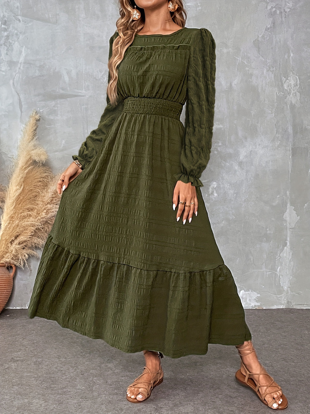 Women's Elegant Casual Long Sleeve Dress with Round Neck & Ruching Details - A-Line Silhouette, Machine Washable, All-Season Versatile Solid Color Dress for Women, Flowy Fabric Gown