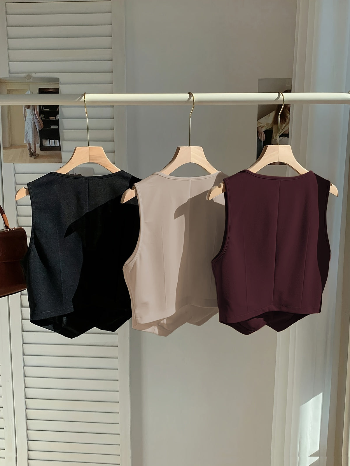 Summer Women'S Elegant Blazer Set with Blazer, Cardigan & Vest - Casual Three-Piece Outfit in Black, White, and Burgundy, Sleeveless, Button Detailing, Spring\u002FSummer Collection