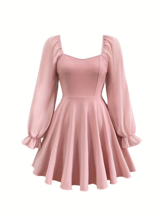 New Summer Women'S Fitted Dress with a Heart-Shaped Neckline And Ruffled Sleeves.
